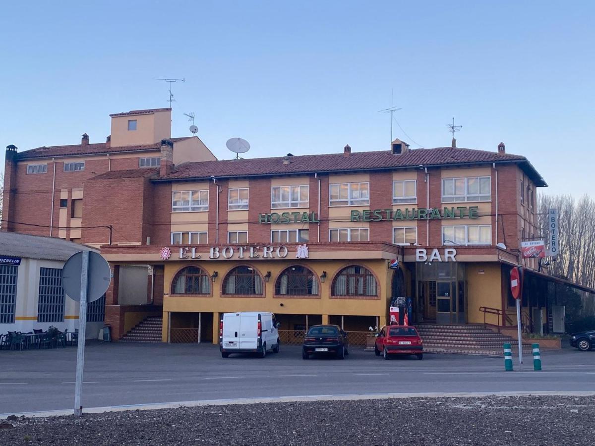 Hostal El Botero Monreal del Campo Luaran gambar